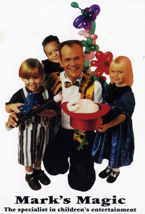 Jon Anton Presents...Juggling, Balloon Modelling, Platespinning, Stilts, Unicycling, Acrobatics. Wizards, Clowns & Musical Entertainers.