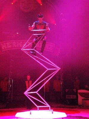 Jon Anton Presents...Balancing Acts with People & Balancing Acts with Objects.