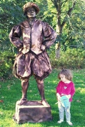 Jon Anton Presents...a section of LIVING STATUES available in a wide selection of guises including: Venus, Boy David, Nero, Roman & Greek Gods, William Shakespeare, Statue of Liberty & Many More.